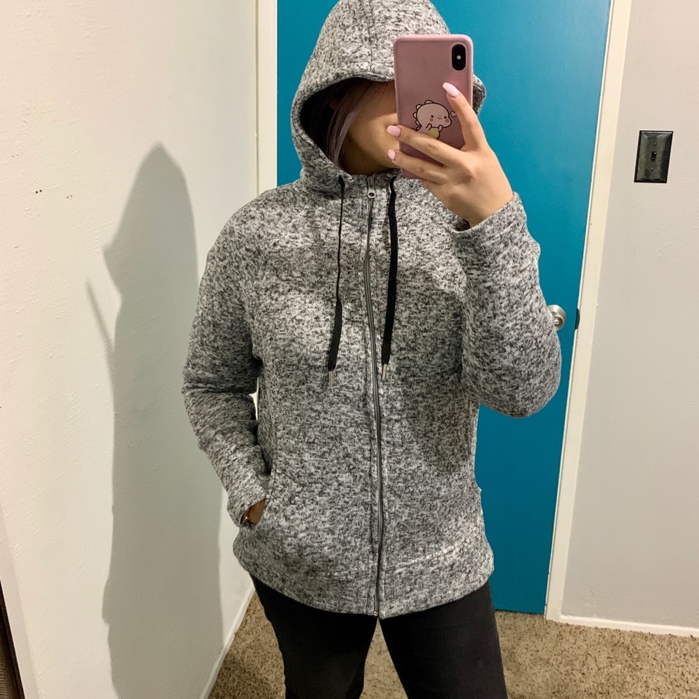 LEG3ND grey hoodie